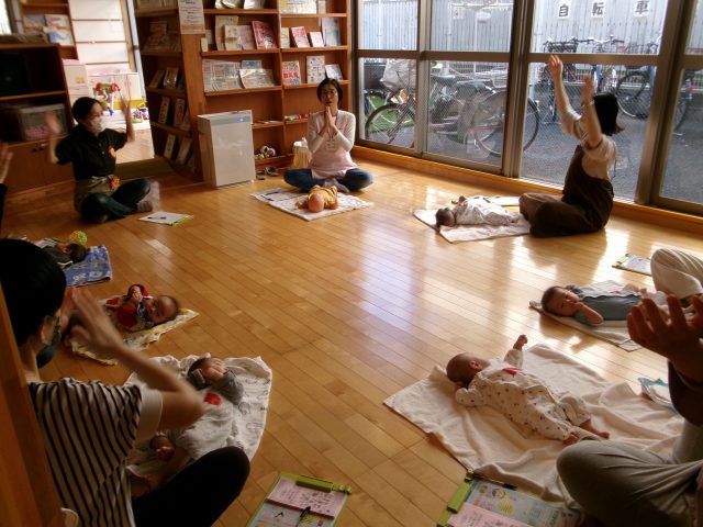 11/8　　赤ちゃんサロン