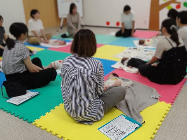 ４ヶ月までの赤ちゃんあつまれ～！（10/6）